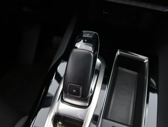 Peugeot 3008  1.2 PureTech Active Pack
