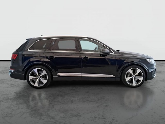 Audi Q7  3.0 TDI 