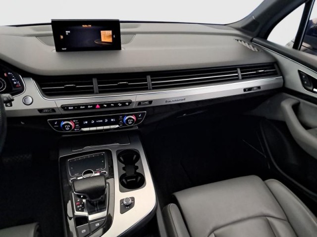 Audi Q7  3.0 TDI 