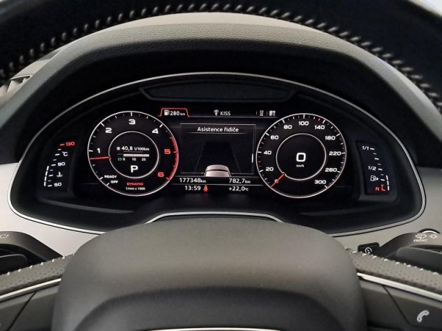 Audi Q7  3.0 TDI 