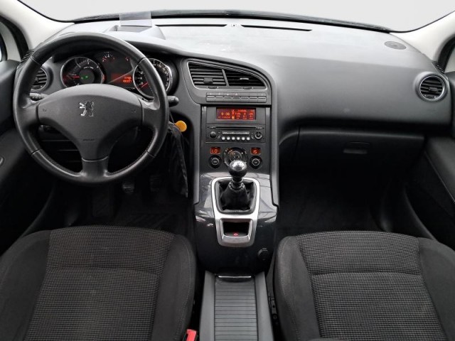 Peugeot 5008  1.6 HDi 