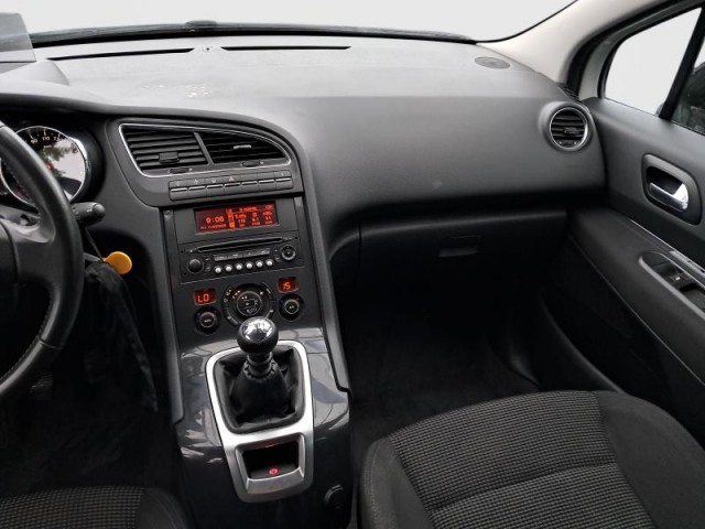 Peugeot 5008  1.6 HDi 