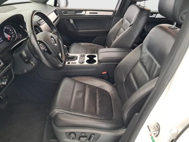 Volkswagen Touareg  3.0 TDI 