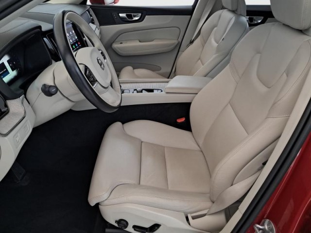 Volvo XC60  B5 AWD 