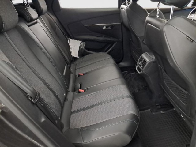 Peugeot 3008  1.5 BlueHDi 