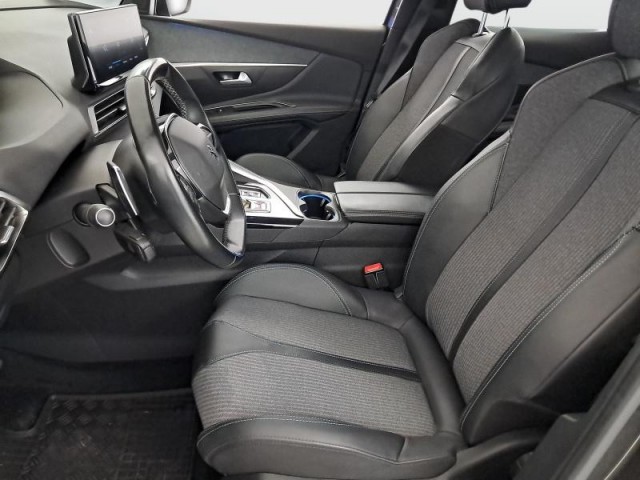 Peugeot 3008  1.5 BlueHDi 