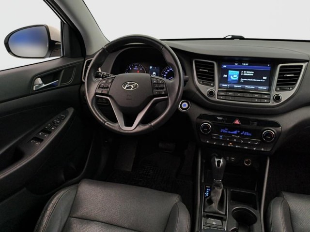 Hyundai Tucson  2.0 CRDi 