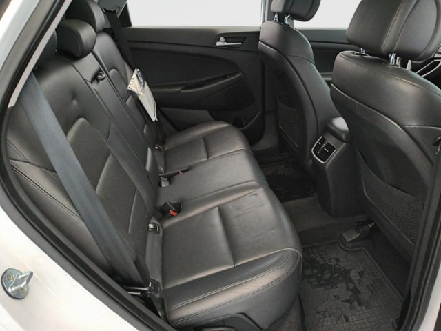 Hyundai Tucson  2.0 CRDi 