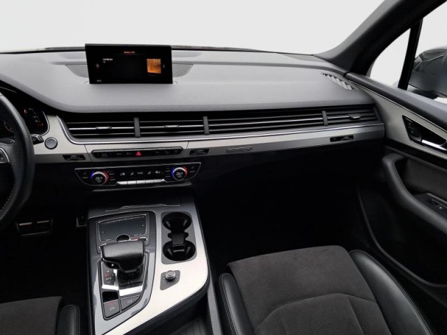 Audi Q7  3.0 TDI S-Line