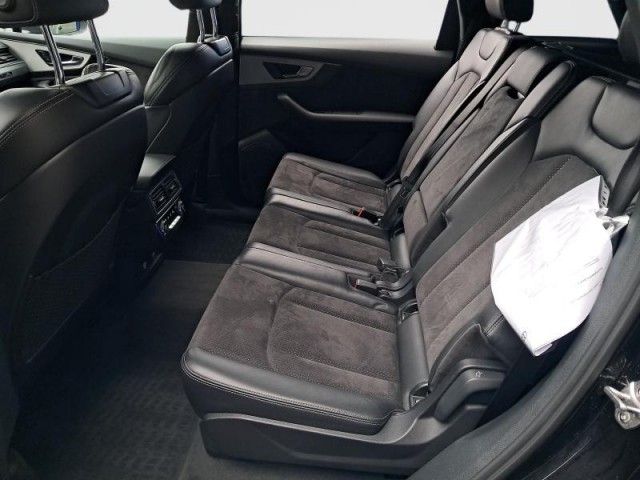 Audi Q7  3.0 TDI S-Line