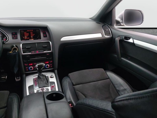 Audi Q7  3.0 TDI S-Line