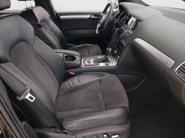 Audi Q7  3.0 TDI S-Line