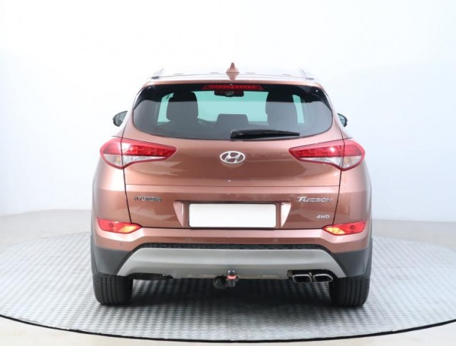 Hyundai Tucson  2.0 CRDi 