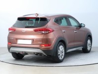 Hyundai Tucson  2.0 CRDi 