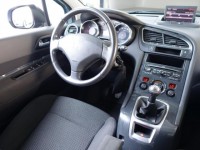 Peugeot 5008  1.6 VTi 