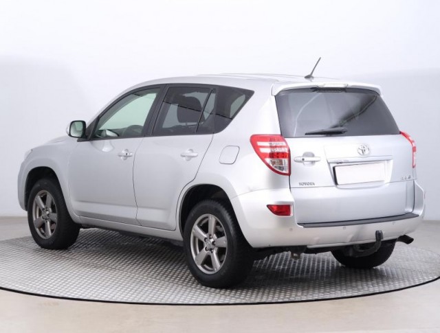 Toyota RAV 4  2.0 VVT-i 