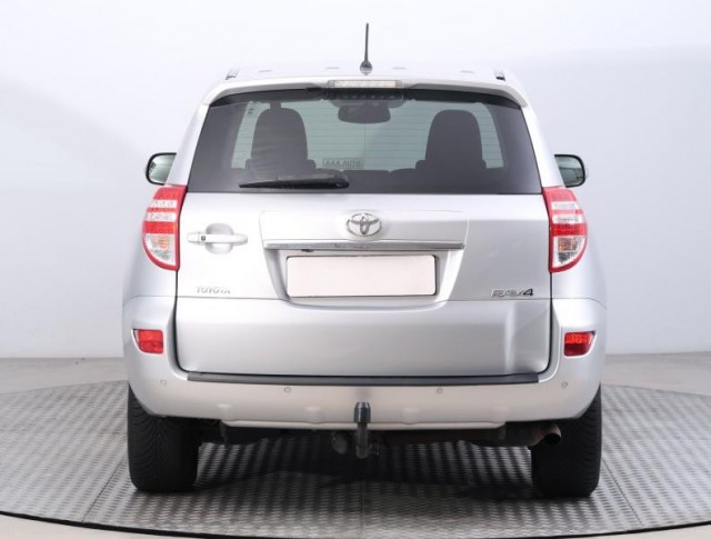 Toyota RAV 4  2.0 VVT-i 