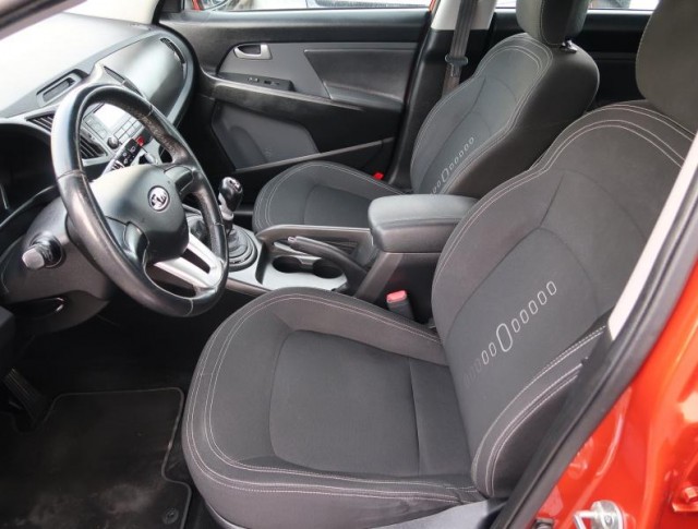 Kia Sportage  2.0 CRDi 