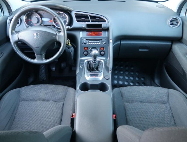 Peugeot 3008  1.6 HDi 