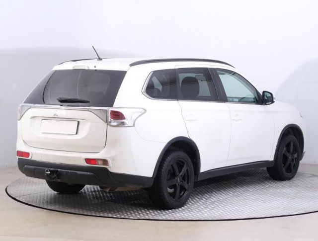 Mitsubishi Outlander  2.2 DI-D 