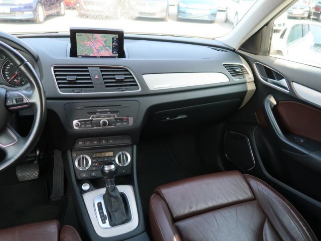 Audi Q3  2.0 TDI 