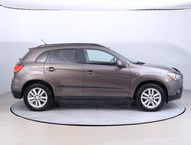 Mitsubishi ASX  1.8 DI-D MIVEC 