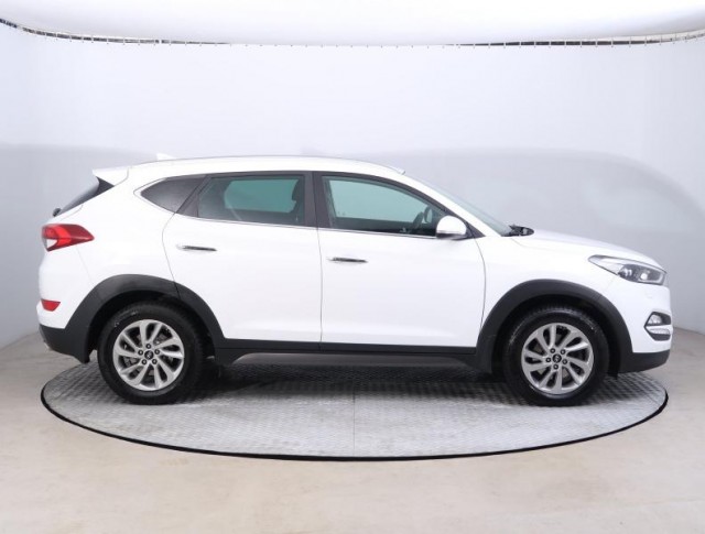 Hyundai Tucson  2.0 CRDi 