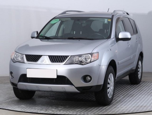 Mitsubishi Outlander  2.4 MIVEC 