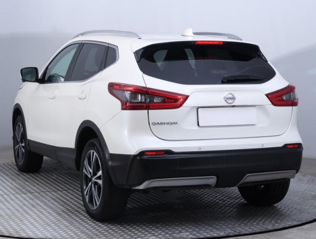 Nissan Qashqai  1.6 DIG-T N-Connecta