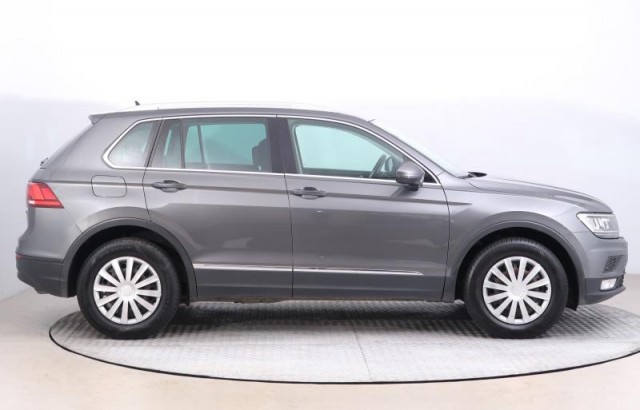 Volkswagen Tiguan  2.0 TDI 