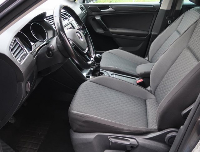 Volkswagen Tiguan  2.0 TDI 