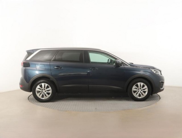 Peugeot 5008  1.5 BlueHDi 