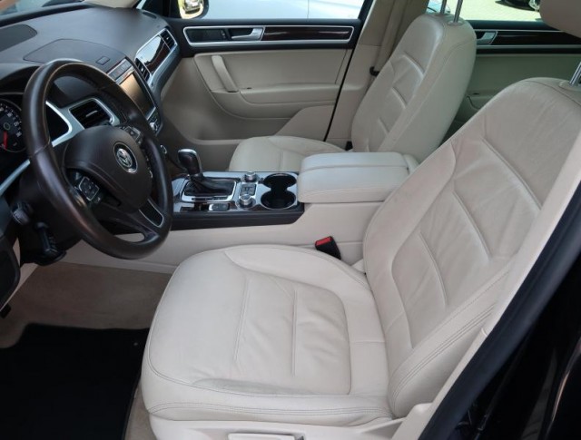 Volkswagen Touareg  3.0 TDI 