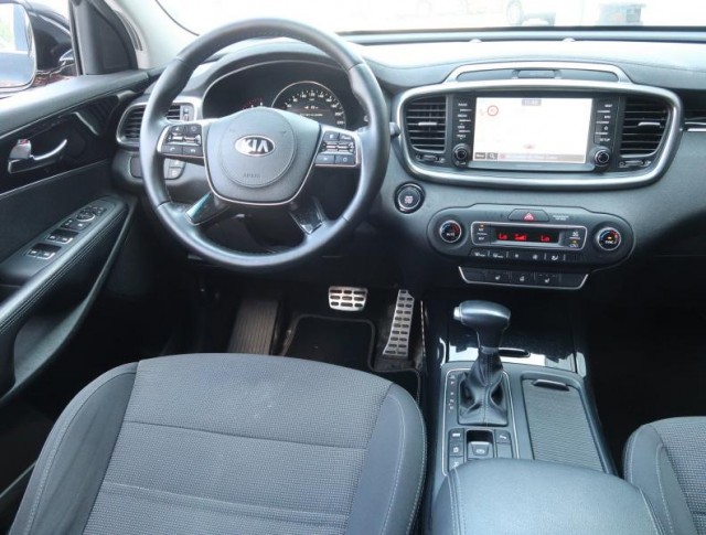 Kia Sorento  2.2 CRDi 