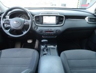 Kia Sorento  2.2 CRDi 