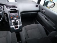 Peugeot 5008  1.6 BlueHDi 