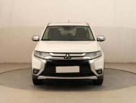 Mitsubishi Outlander  2.2 DI-D Instyle