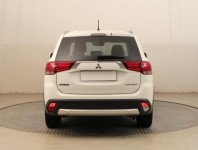 Mitsubishi Outlander  2.2 DI-D Instyle