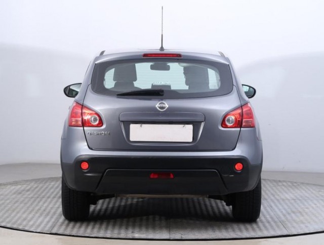 Nissan Qashqai  1.6 