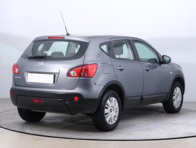 Nissan Qashqai  1.6 