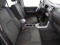 Nissan Navara  2.5 D 