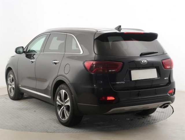 Kia Sorento  2.2 CRDi 