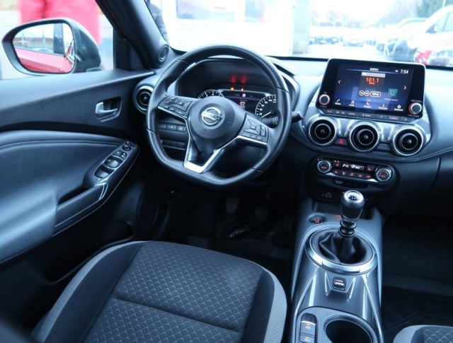 Nissan Juke  1.0 DIG-T N-Connecta