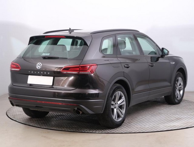 Volkswagen Touareg  3.0 TDI 