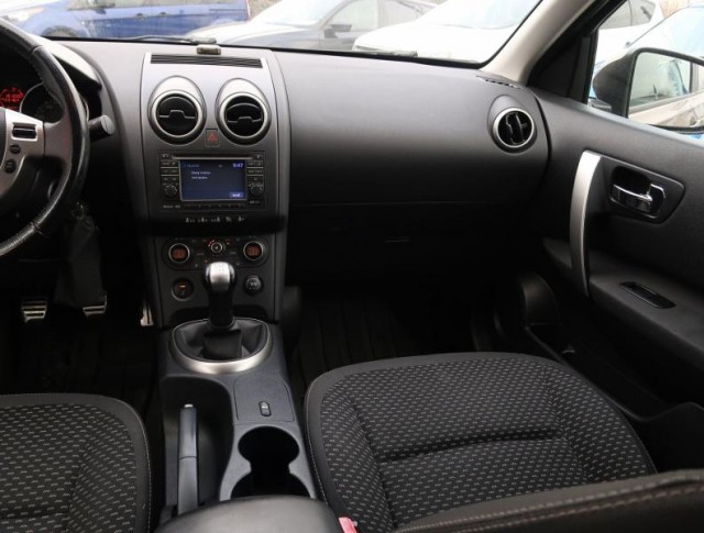 Nissan Qashqai  1.6 