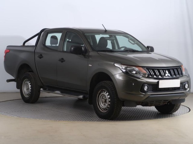 Mitsubishi L200  2.4 DI-D 