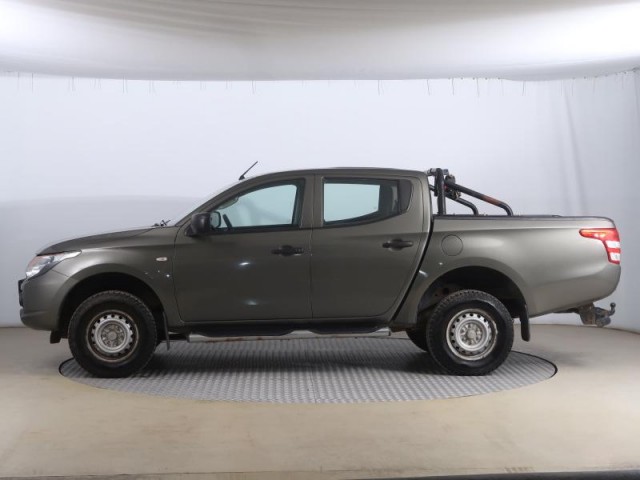 Mitsubishi L200  2.4 DI-D 