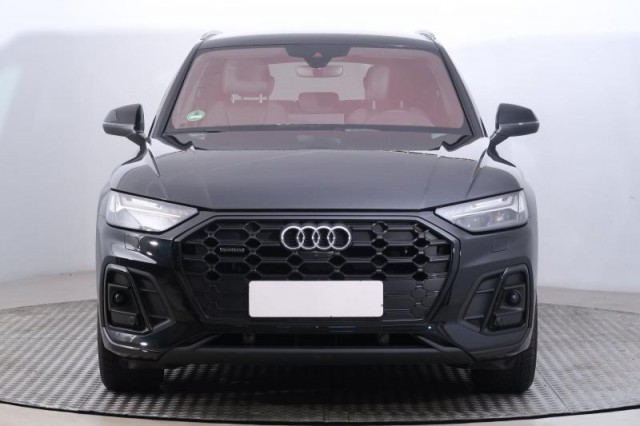 Audi Q5  40 TDI S line