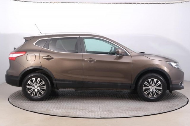 Nissan Qashqai  1.2 DIG-T 