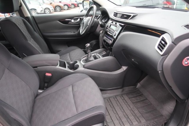 Nissan Qashqai  1.2 DIG-T Acenta